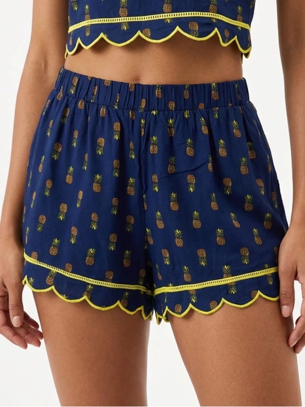 BLUE RAIN | NEW Pineapple Print Navy Blue Shorts Yellow Trim Women’s Size Large